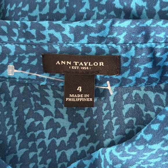ANN TAYLOR Blue Patterned Long Sleeve Blouse in Royal/Teal Size 4 -- SO PRETTY! - Picture 6 of 6